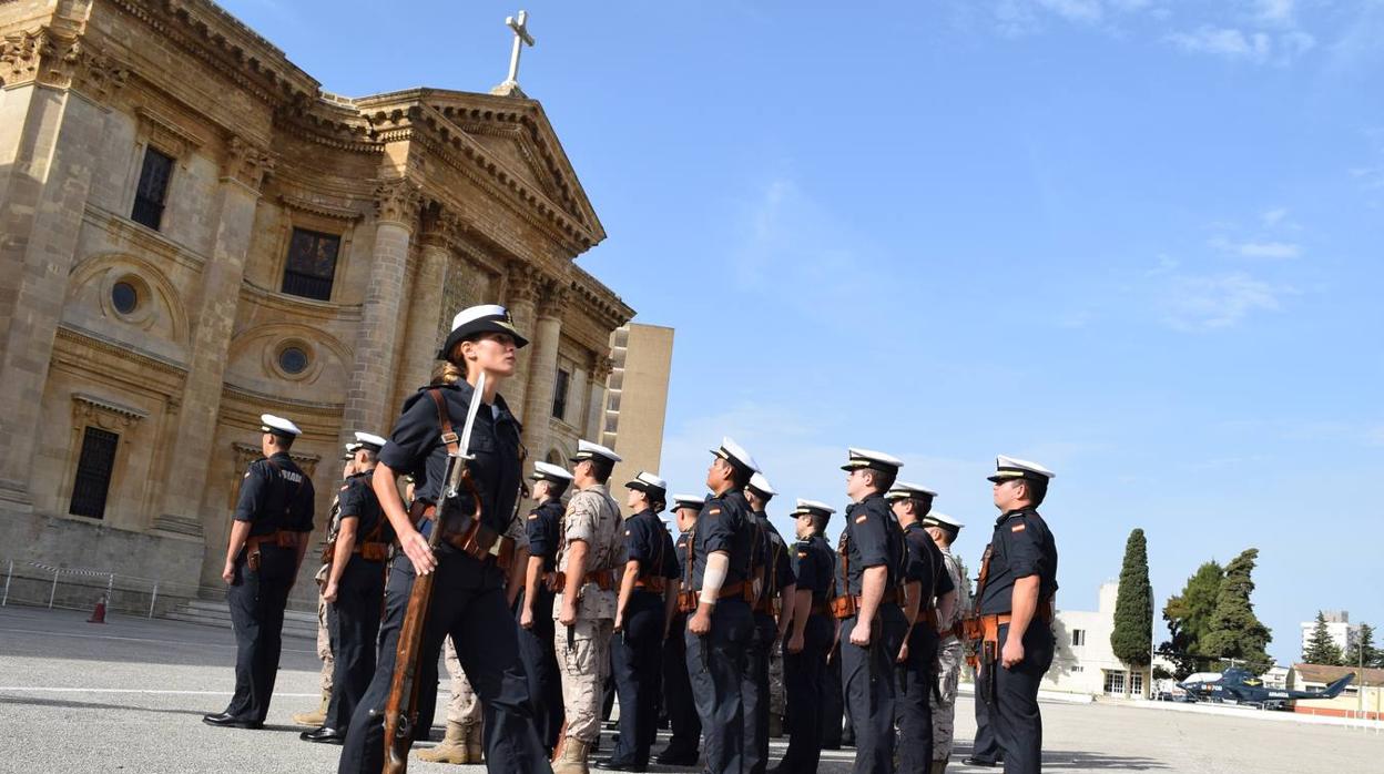 La I D en Defensa llegará a la Escuela de Suboficiales de San Fernando