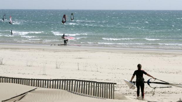 El tiempo en Cádiz: 'levantazo fuerte' y alerta amarilla en Cádiz