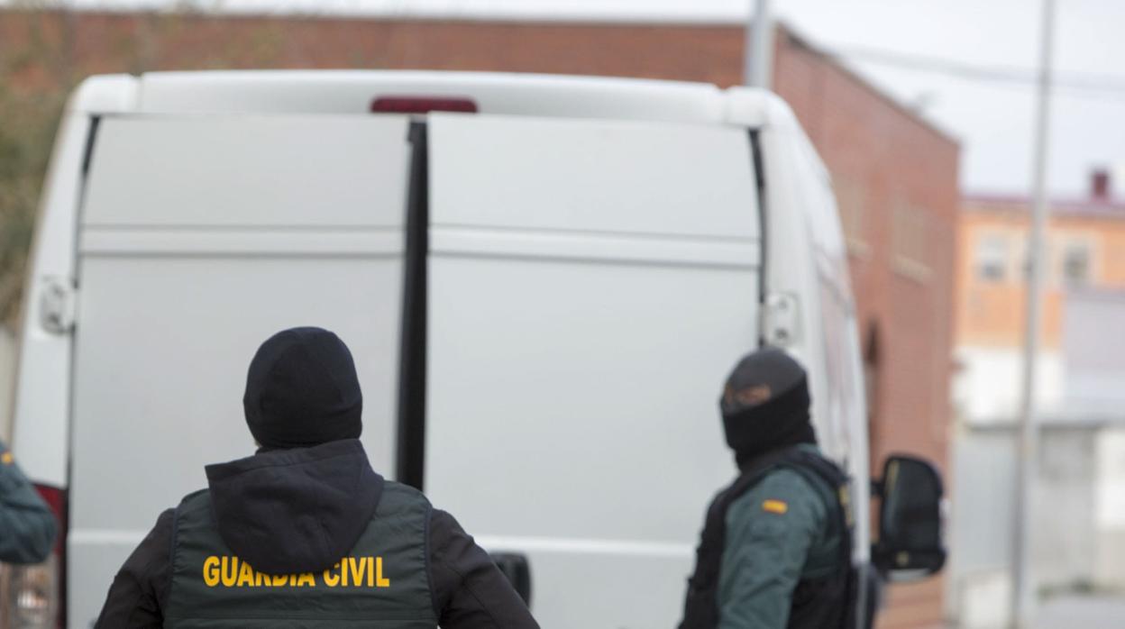 Detenidas seis personas en Tarifa e intervenidos 1.244 kilos de hachís en una furgoneta