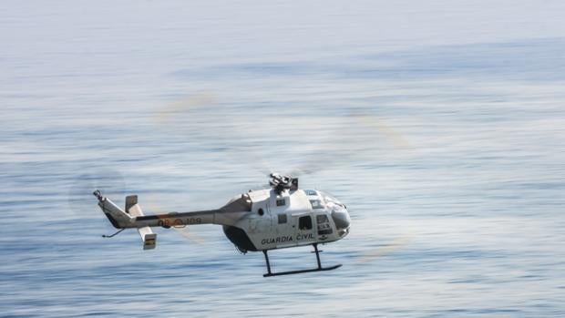 Trabajadores de la Unidad de Helicópteros de Cádiz destinados en Ceuta adelantan el dinero de sus dietas