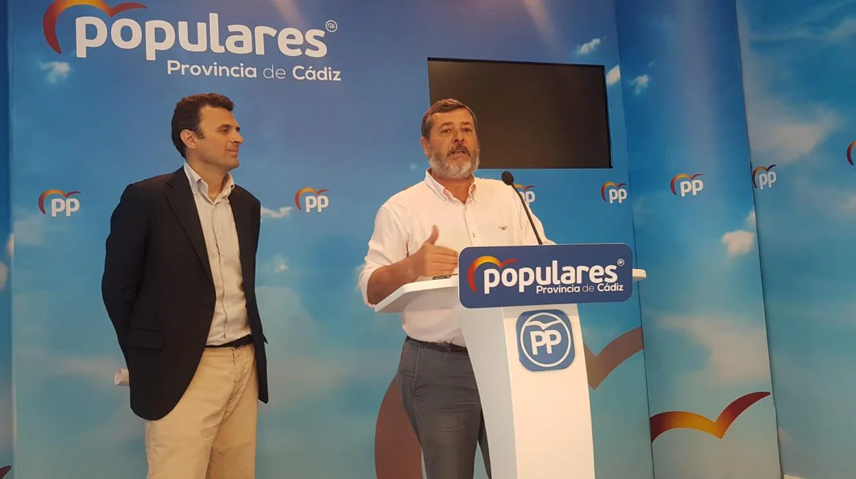 Los parlamentarios andaluces Bruno García y Alfonso Candón.