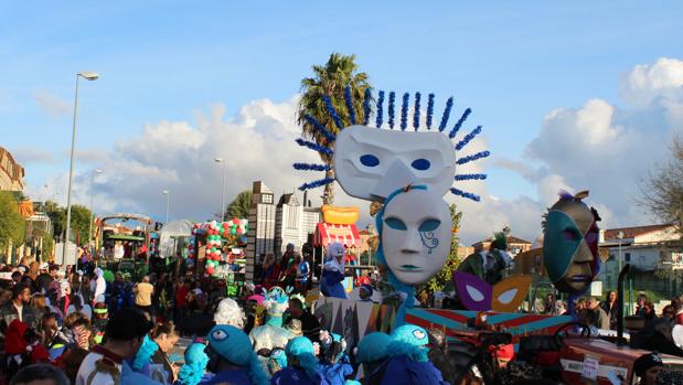 Archivan la denuncia por una violación grupal en el carnaval de Gines al no identificar a los posibles autores