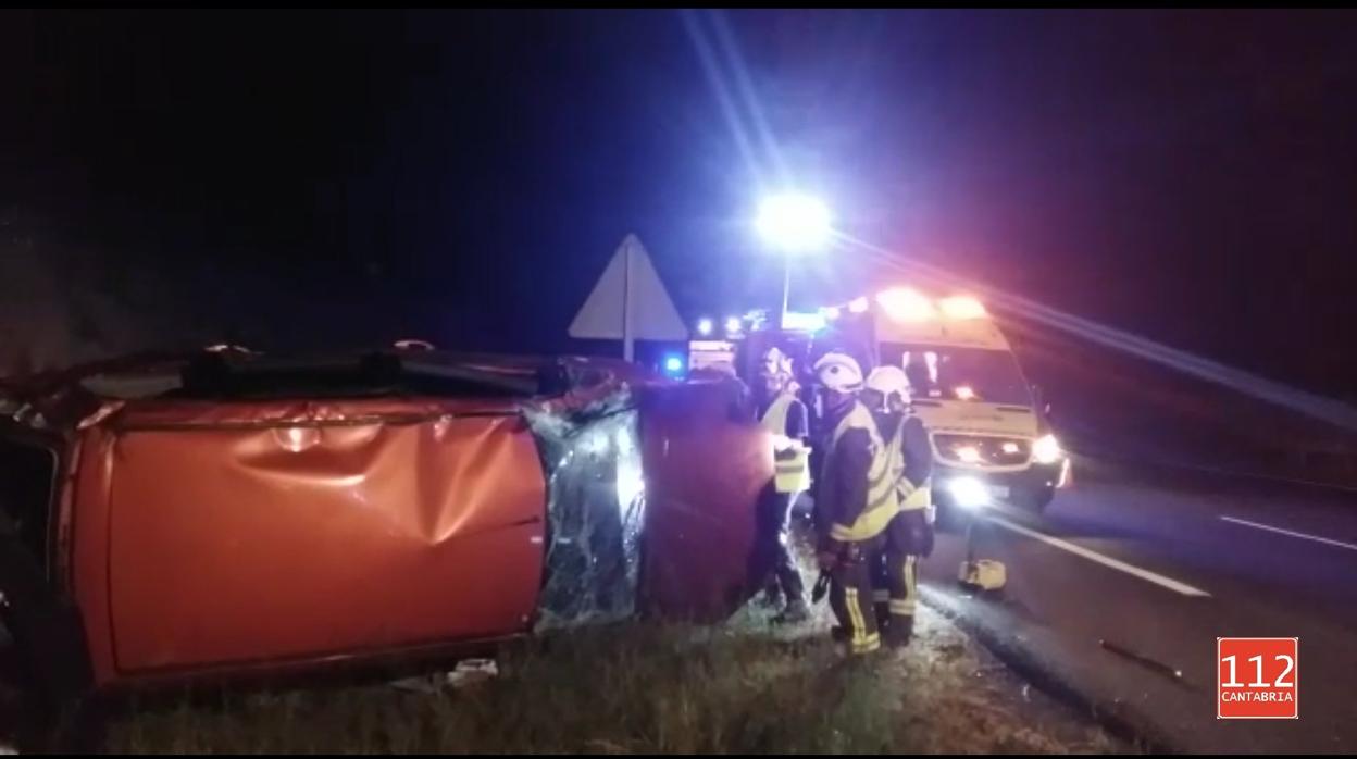 Servicios de emergencias y bomberos en el lugar