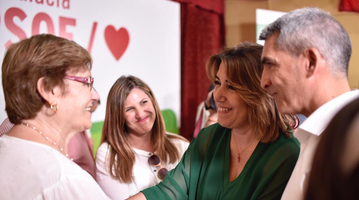 Susana Díaz critica en Ubrique la gestión educativa de la Junta de Andalucía