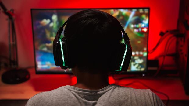 «No dormía para jugar a Fortnite 17 horas seguidas»