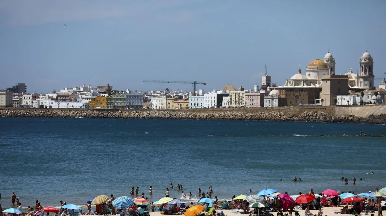 El tiempo en Cádiz seguirá estando marcado por el poniente.