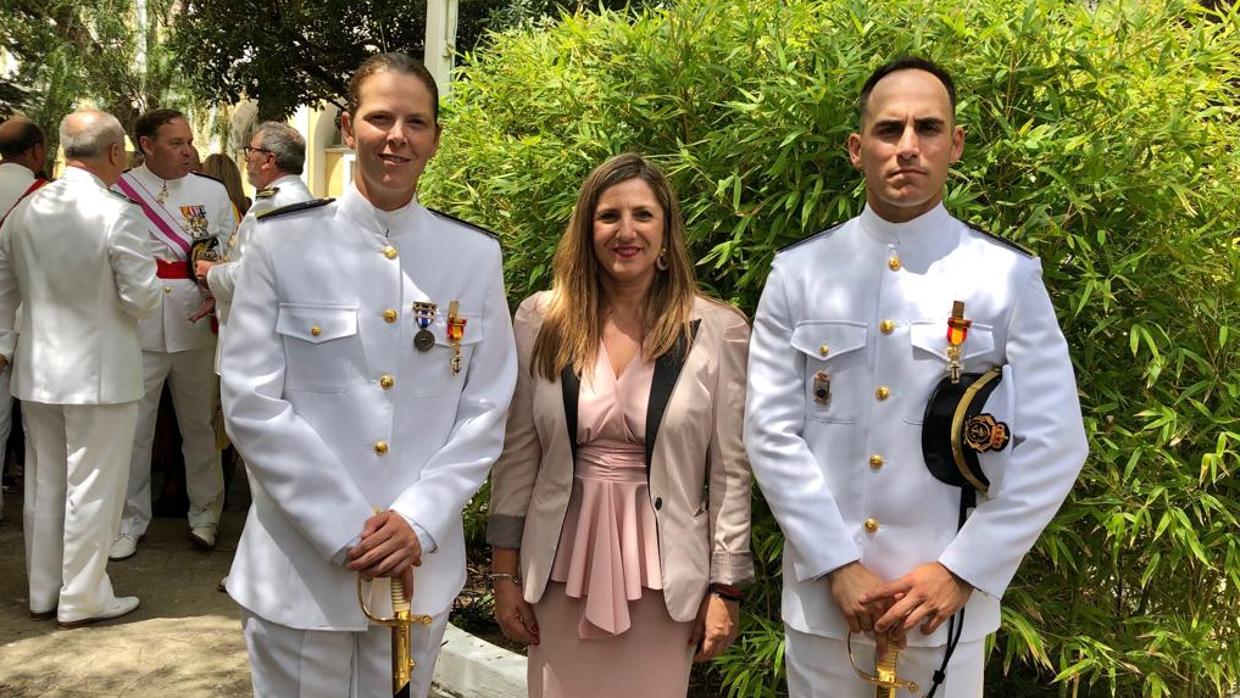 Vanessa Antuña, primera mujer número 1 de la promoción de sargentos de la Armada