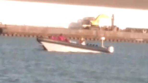 Vídeo: Narcos se aprovisionan de gasolina y comida en El Puerto a plena luz del día