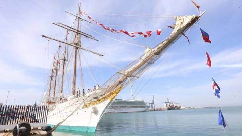 El Elcano llega este domingo a Cádiz