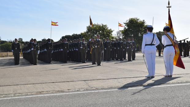 Más de 800 soldados realizan su promesa a la bandera en Camposoto