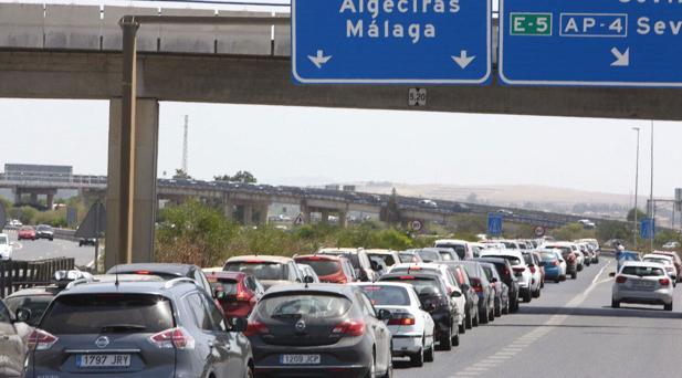 La operación salida presenta siete puntos conflictivos en la provincia de Cádiz