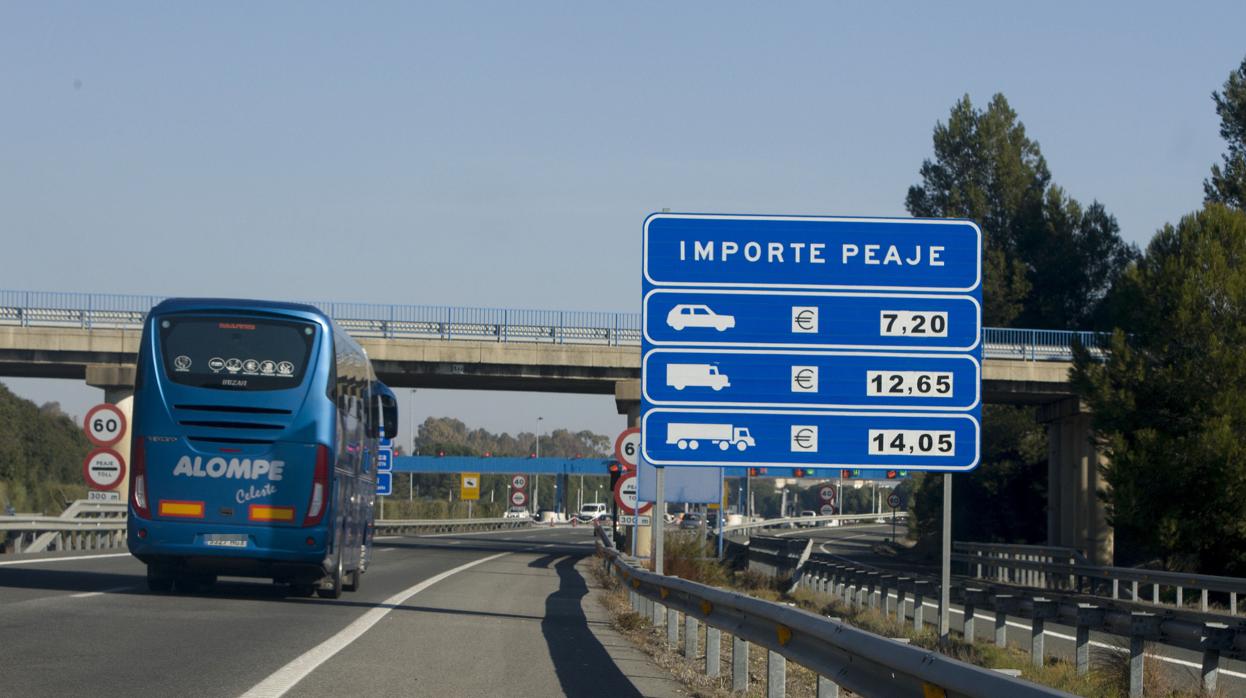 La autopista AP-4 entre Sevilla y Cádiz será liberada a final de este año.