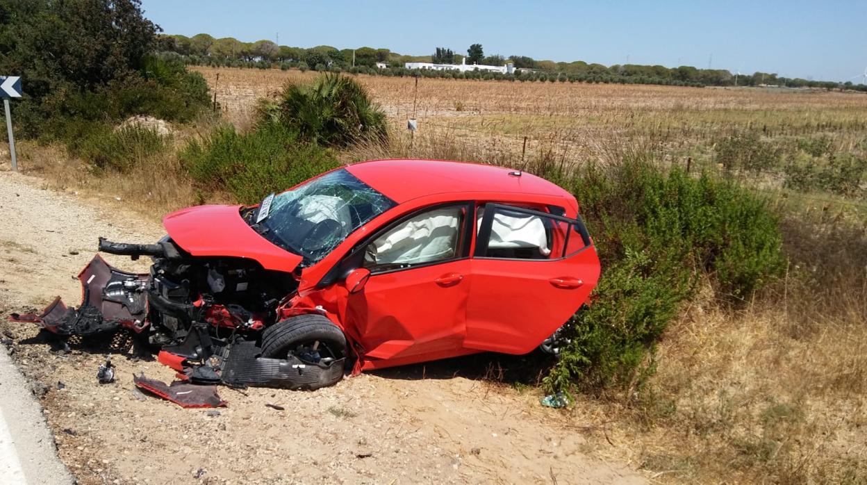 Aparatosa colisión de dos turismos en la carretera del Marquesado