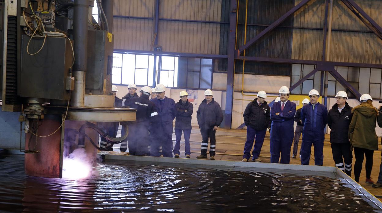 Corte de chapa en Puerto Real de una de las plataformas encargadas por Iberdrola