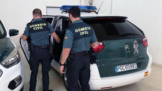 Recuperado un vehículo robado cuando lo iban a embarcar en el puerto de Tarifa