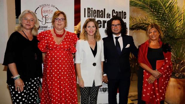 La clausura de la I Bienal de Cante de Cante en Jerez destaca por el «apoyo a la cultura y futuro del flamenco»