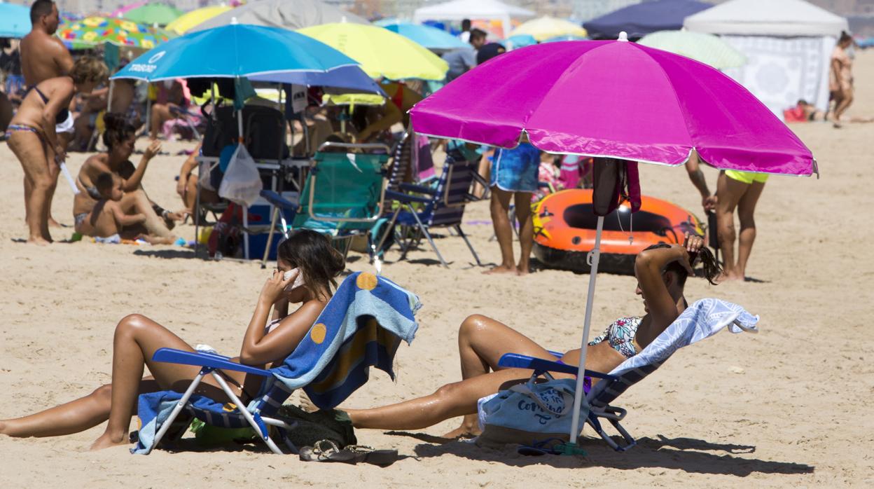 Calor en las playas de Cádiz