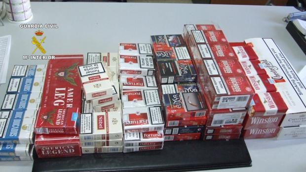 Detenido con 7.500 cajetillas de tabaco de contrabando en su vehículo