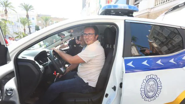 La Policía Local de Cádiz cuenta por fin con ocho patrulleros nuevos