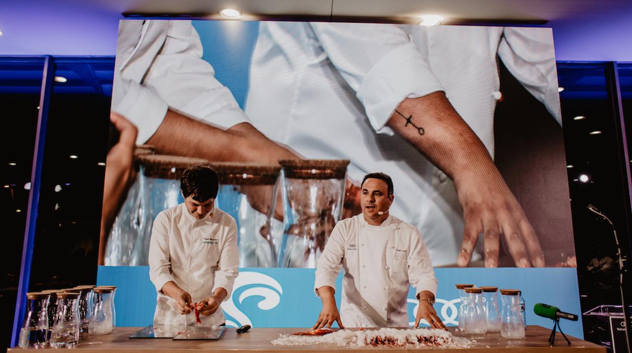 Imagen del evento con el Chef del Mar.