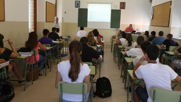 Más de 140.000 alumnos arrancan el curso en los institutos de Cádiz