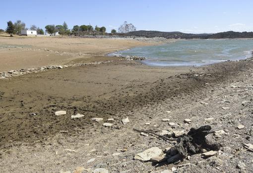 El pantano de Aracena, en la provincia de Huelva, es uno de los que abastece a Sevilla