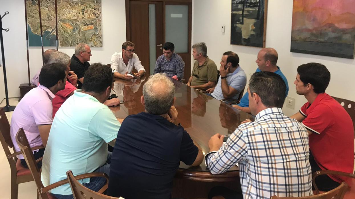 Reunión con los profesionales y entidades taurinas de la ciduad.