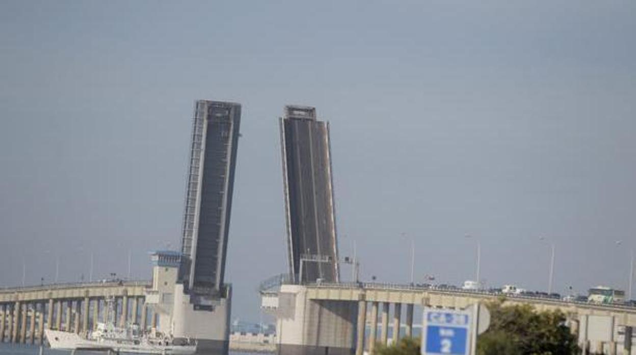 Apertura del puente Carranza este jueves para el paso de dos buques