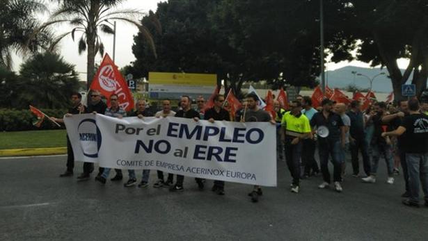 En torno a un millar de personas se manifiesta en Algeciras por el expediente de Acerinox