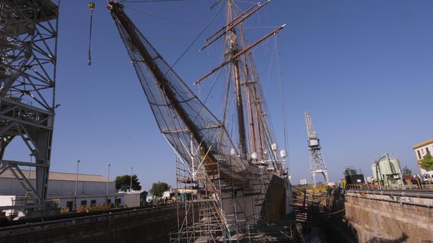 El Juan Sebastián de Elcano sale esta semana de dique