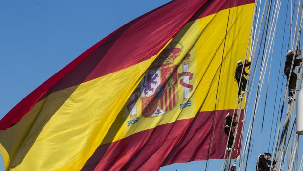 Así desfilará este 12 de octubre la bandera del Juan Sebastián de Elcano en Madrid
