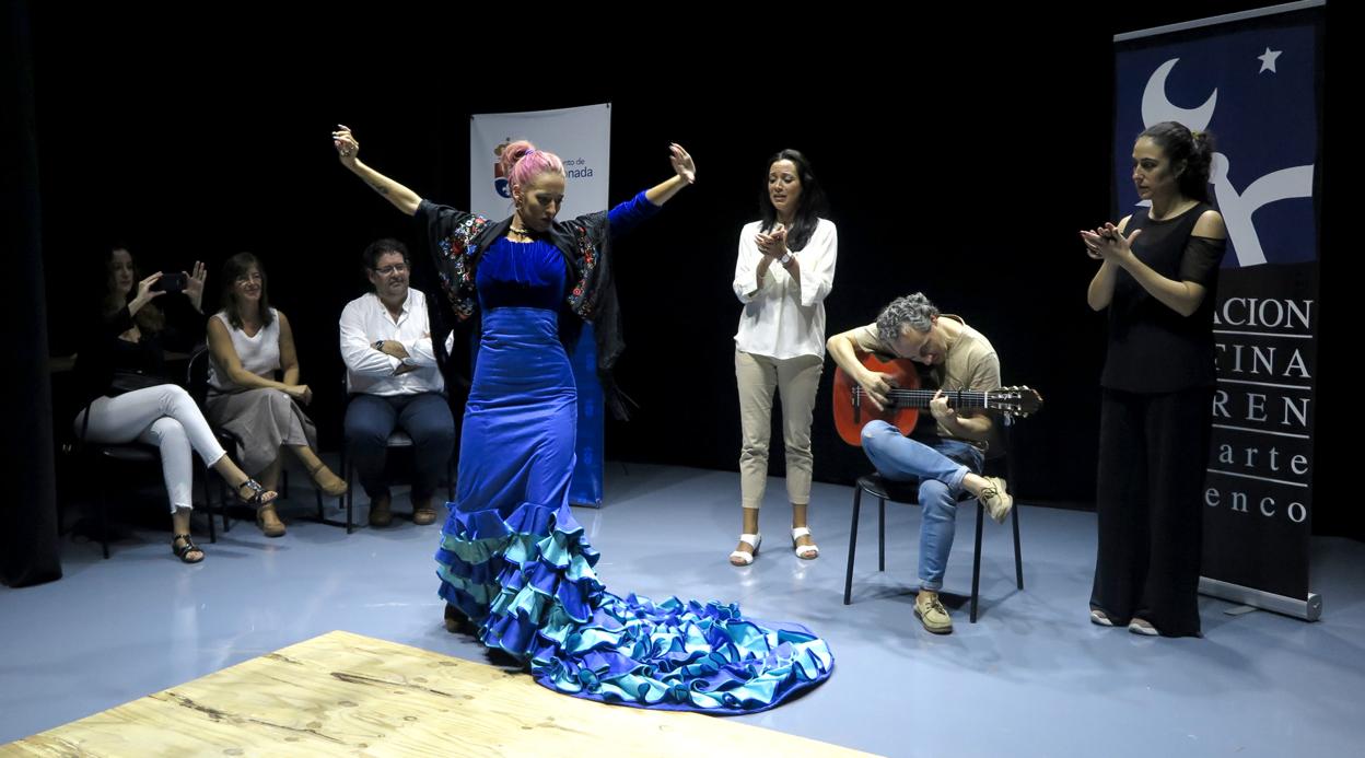 Varios alumnos participan en una de las clases del Bachillerato Flamenco del instituto Carmen Laffón