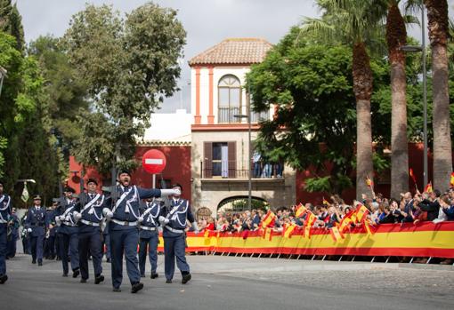 Acto de jura de bandera en Tomares