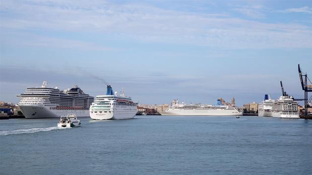 El Puerto de Cádiz visita a las cuatro mayores navieras de cruceros del Reino Unido