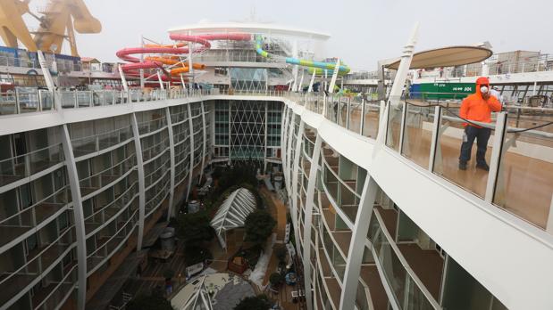 El crucero Oasis marca «un antes y un después» para los astilleros gaditanos