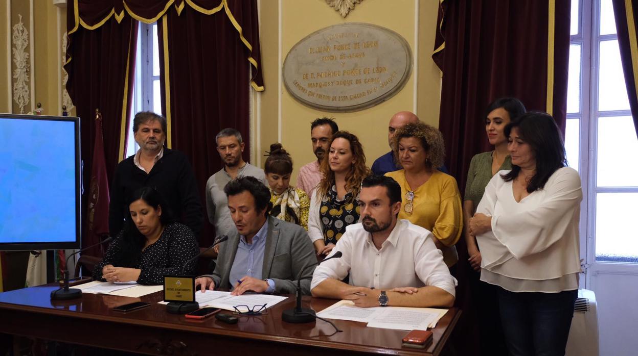 PSOE y Cs creen que el balance de los cien días del alcalde es «más de lo mismo»