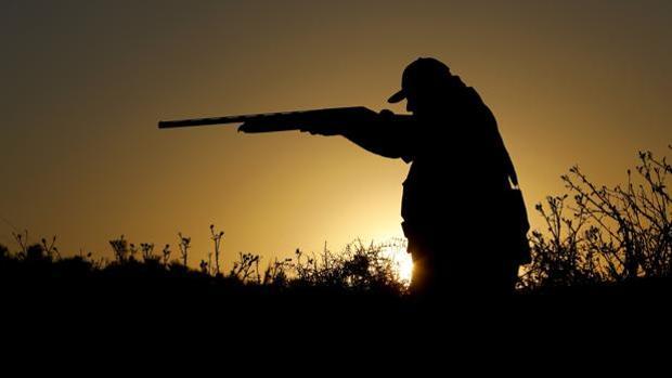 Herido grave un hombre de 32 años por un disparo accidental de su padre en una cacería en Marchena