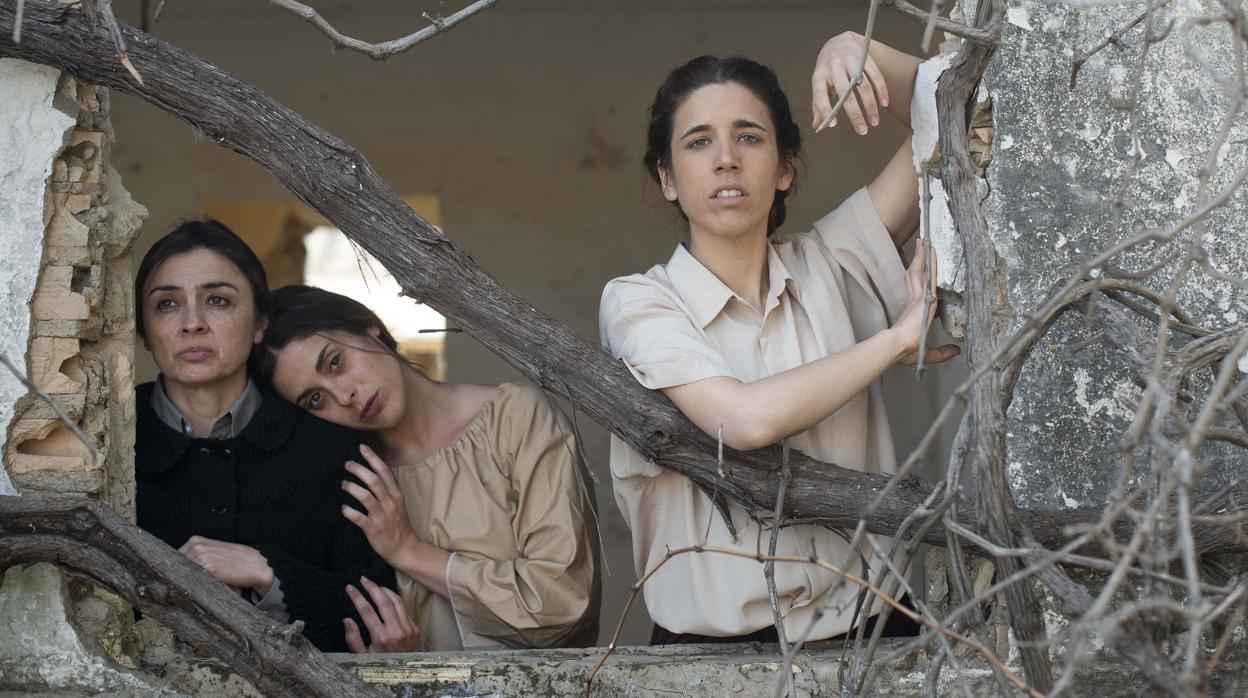 Manuela Luna, Tina Jardi y Pepa Falcón protagonistas de «El viento que trajo cenizas»