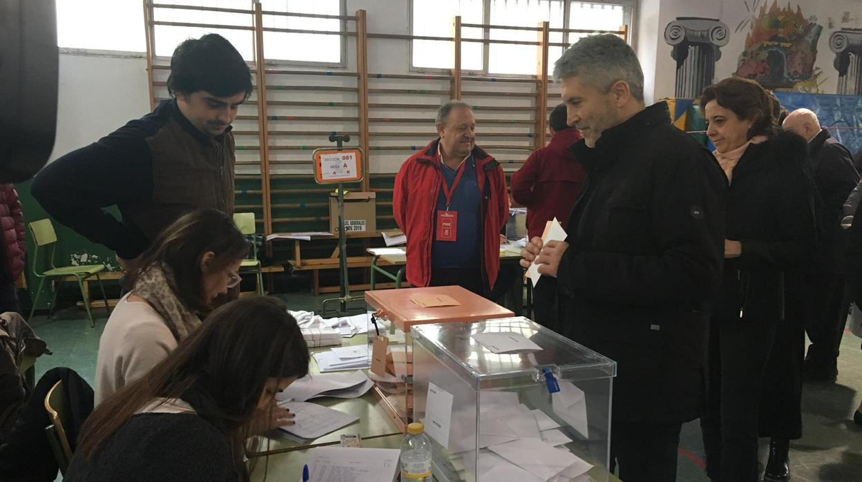 Marlaska votando en Madrid.