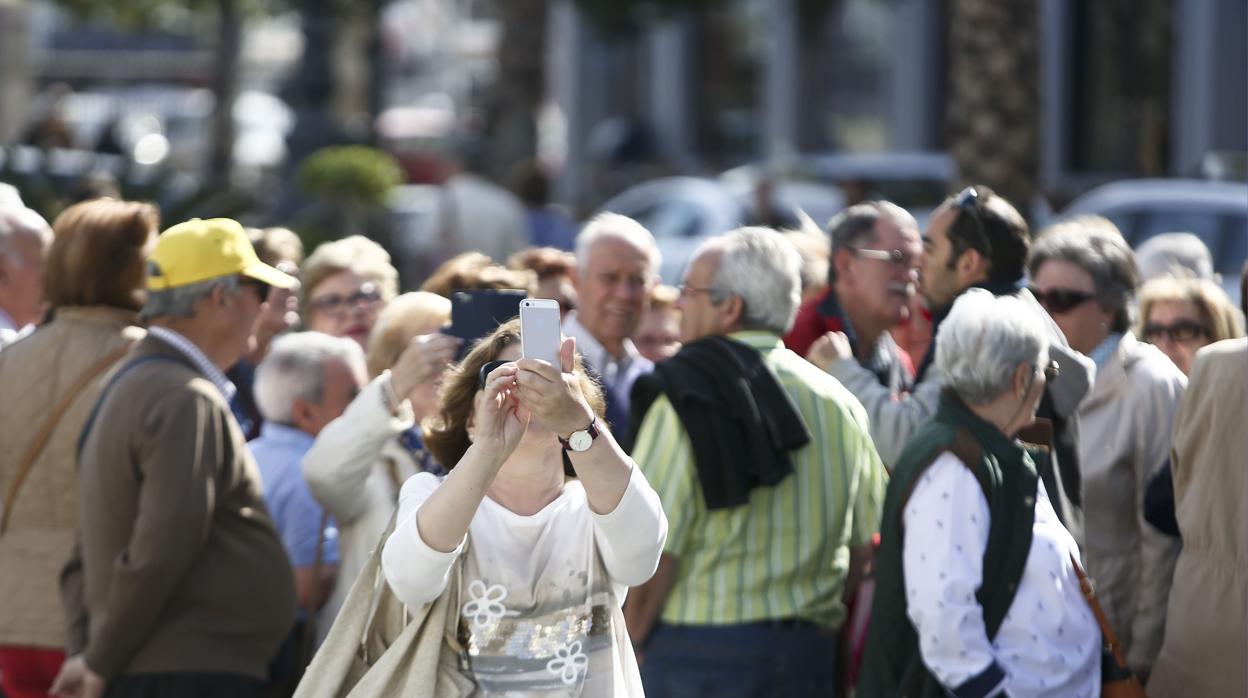 Los guías turísticos oficiales encuentran numerosos inconvenientes a la hora trabajar en la ciudad.