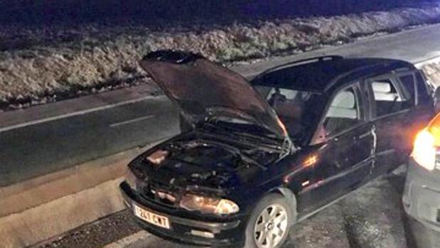 Muere atropellado al salir del coche en mitad de la carretera que une Salteras y Valencina