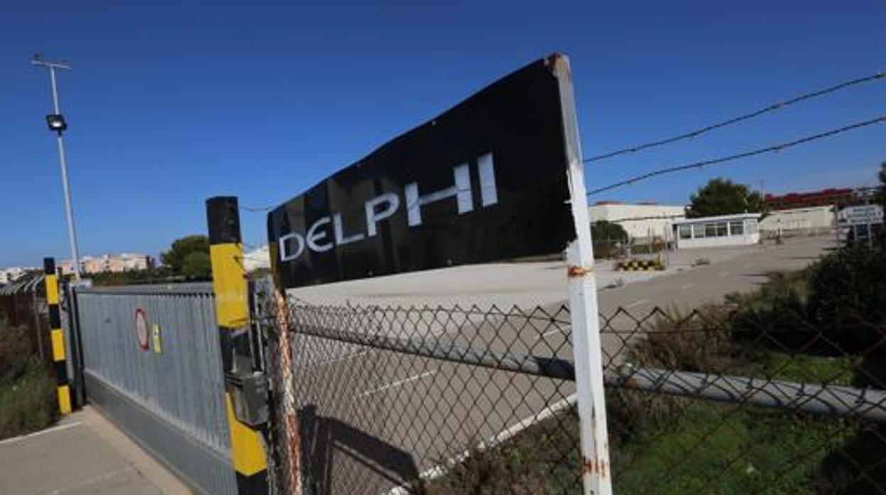 Los terrenos de la antigua Delphi se incorporarán a la zona de servicio del Puerto de la Bahía de Cádiz