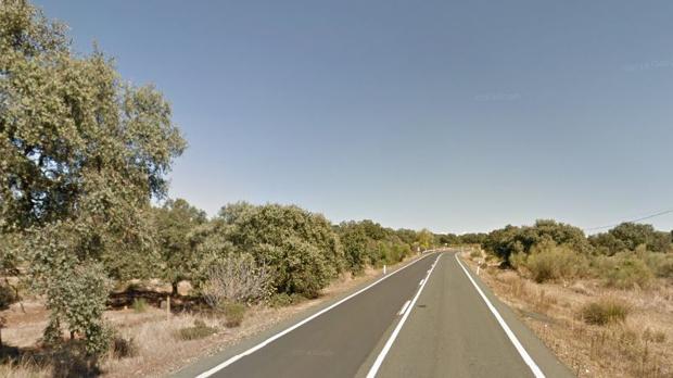 Una colisión frontal entre tres vehículos deja un muerto y cuatro heridos en Castilblanco de los Arroyos