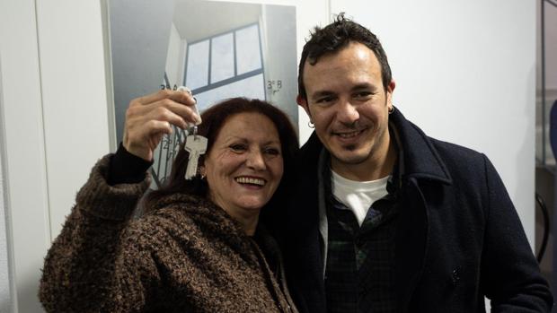 El Ayuntamiento entrega 13 viviendas de alquiler social en la calle Cruz, en Cádiz