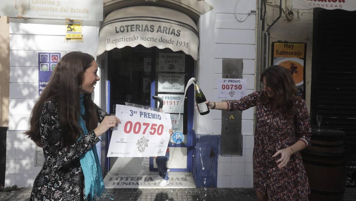 Celebración en Loterias Arias.