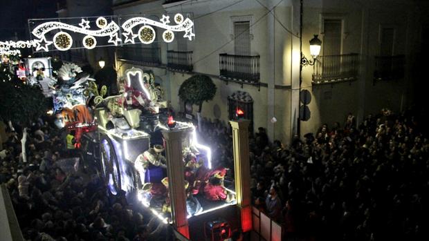 Gran ambiente en La Puebla del Río durante la Cabalgata de los Reyes Magos