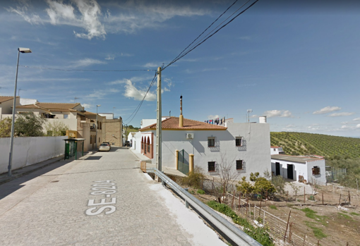 Una de las calles de la pedanía ursaonense del Puerto de la Encina