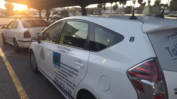 Fallece un taxista tras ser atropellado por su propio vehículo en El Puerto