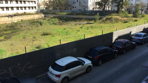 La AVV Puente Bahía insta al Ayuntamiento a dar un uso a los terrenos del Portillo