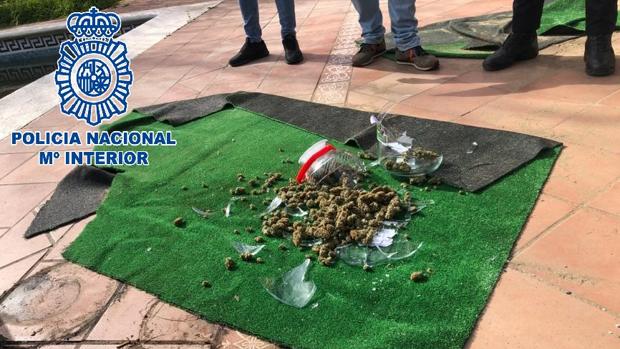 La Policía Nacional desmantela en La Línea un punto de venta de droga «muy activo»